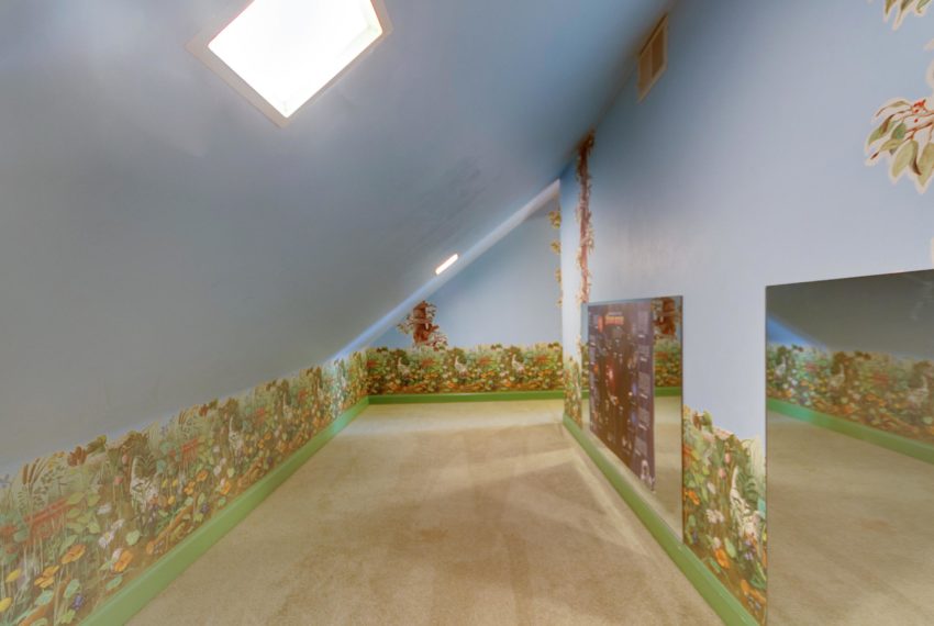 5001 Tall Oaks 140