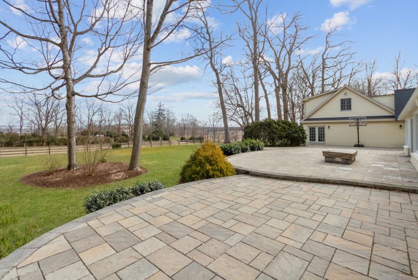 New Exteriors 5001 Tall Oaks 9