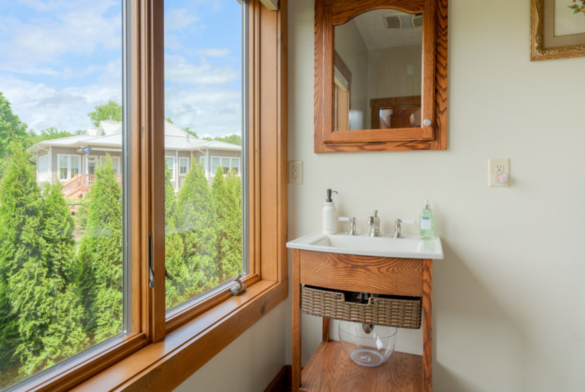6277_OldFerryRd_Web-41