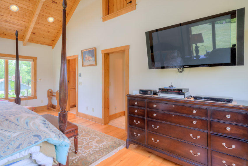 6277_OldFerryRd_Web-47