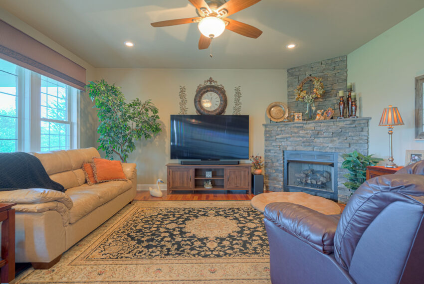6344_HarbourTown_Web-25