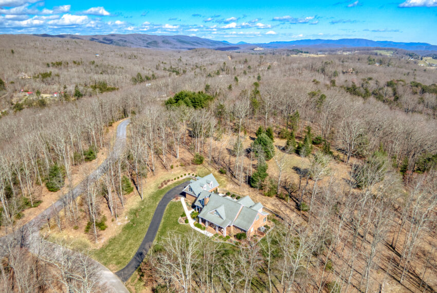 1240-Treetop-Ridge-Blacksburg_13-13