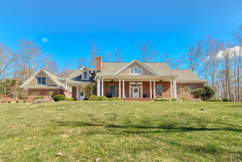 1240-Treetop-Ridge-Blacksburg_21-21