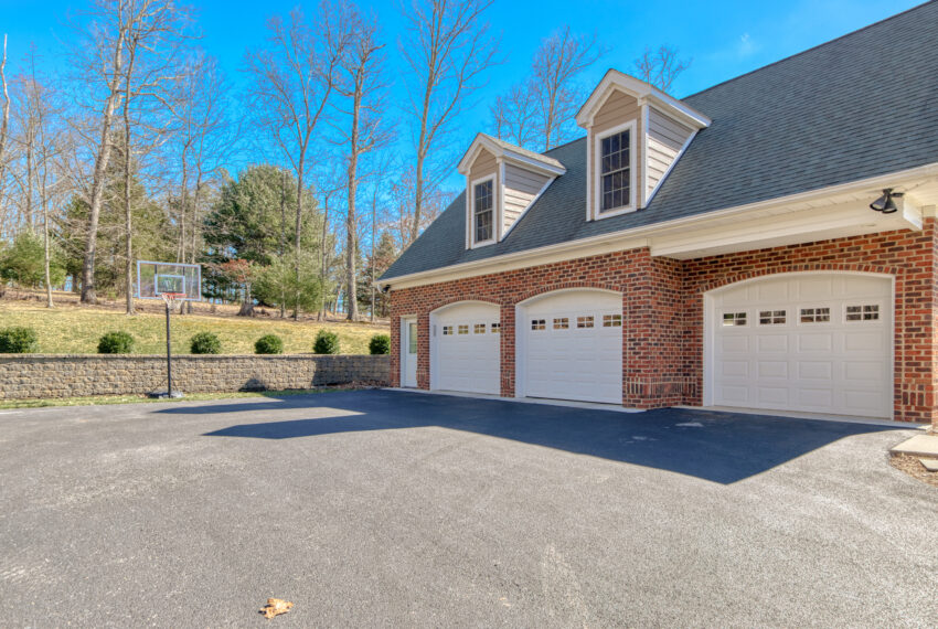 1240-Treetop-Ridge-Blacksburg_28-28