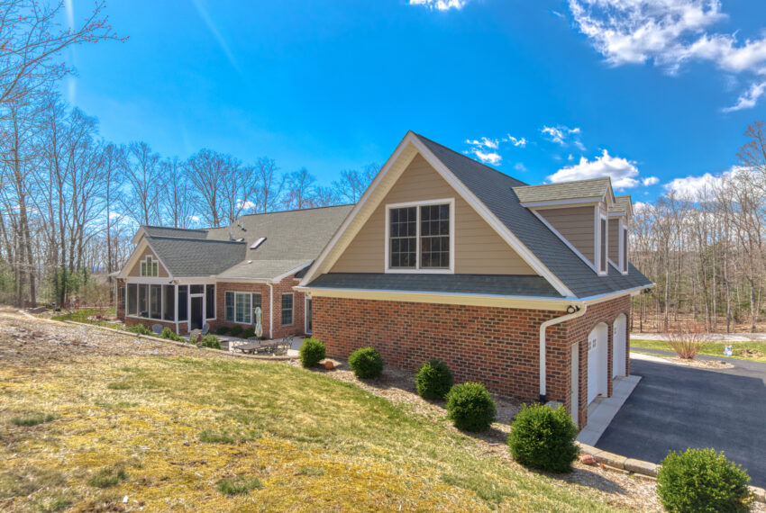 1240-Treetop-Ridge-Blacksburg_29-29