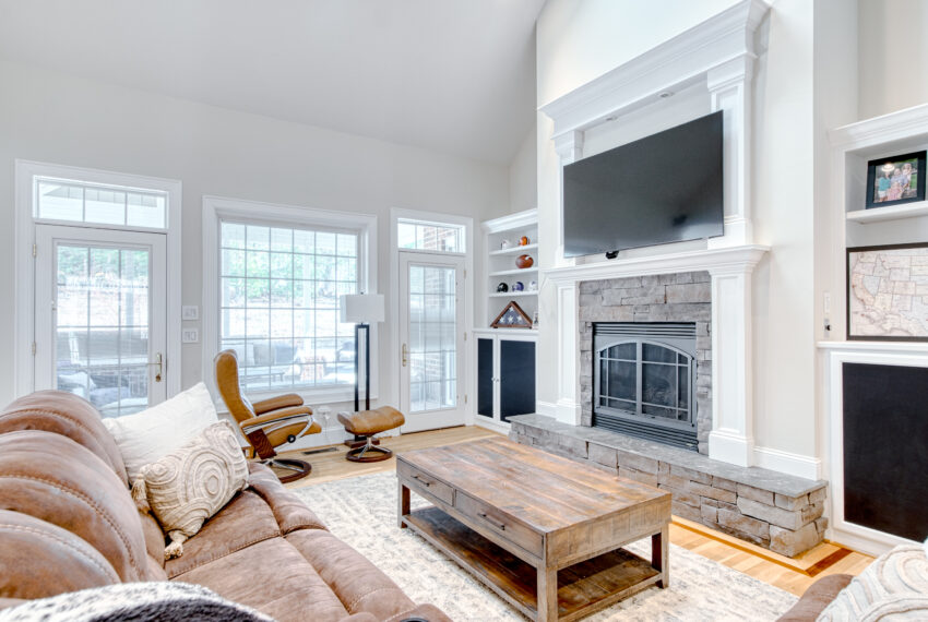 1240-Treetop-Ridge-Blacksburg_39-39