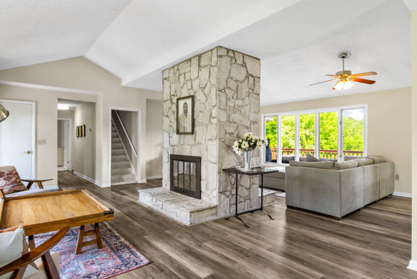 1739-St-Andrews-Circle-Blacksburg-22
