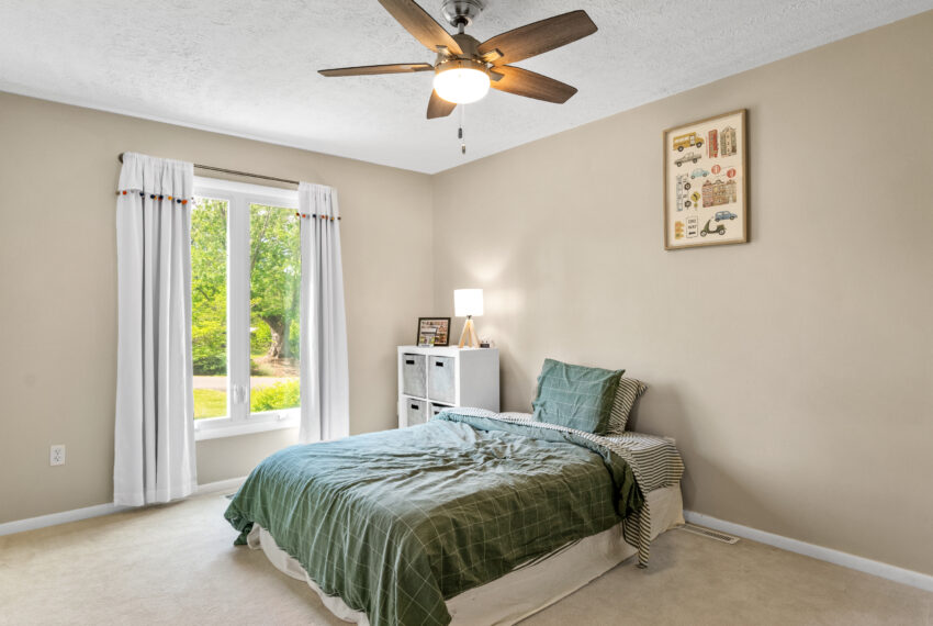 1739-St-Andrews-Circle-Blacksburg-40