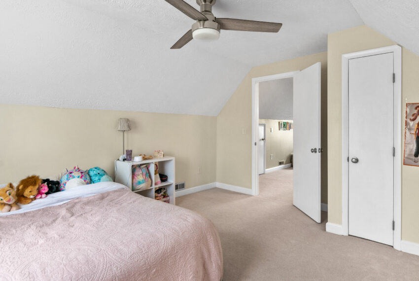 1739-St-Andrews-Circle-Blacksburg-47