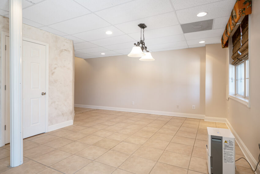 507-Wildflower-Ln-Blacksburg-31
