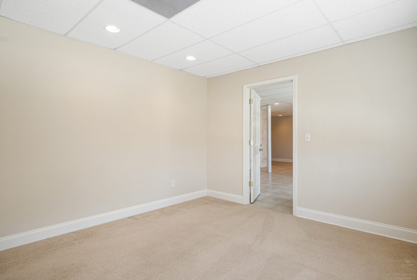 507-Wildflower-Ln-Blacksburg-37