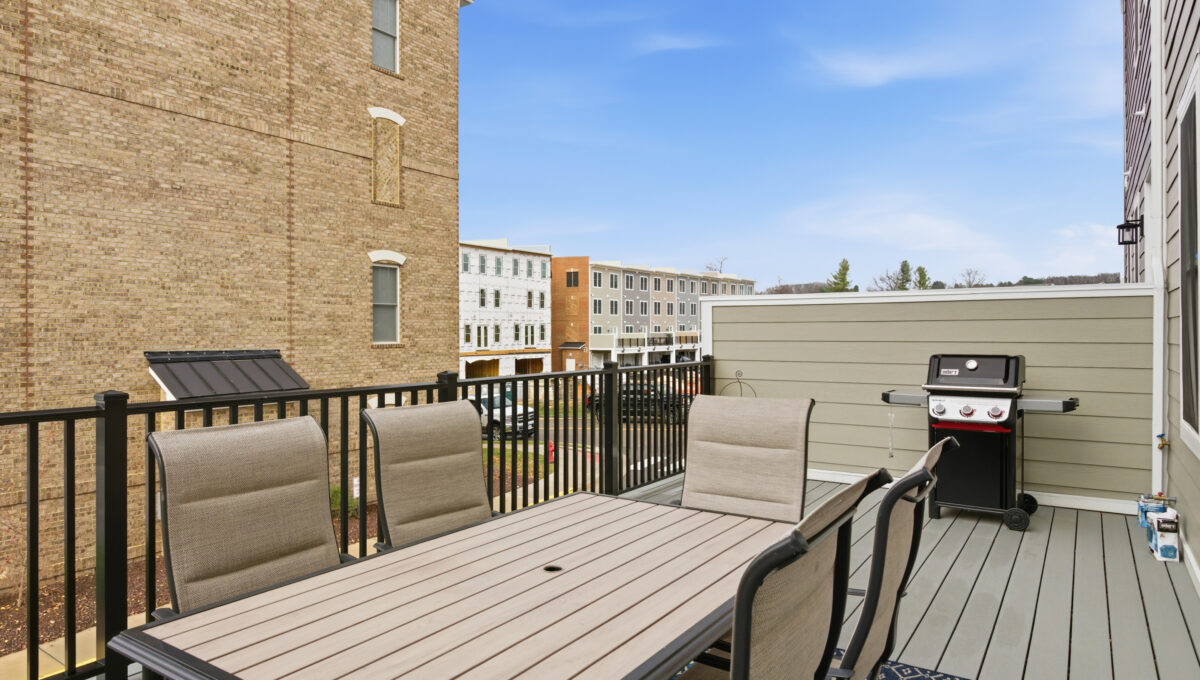 22-343-Eheart-St-Blacksburg