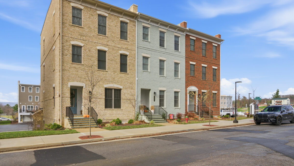 54-343-Eheart-St-Blacksburg